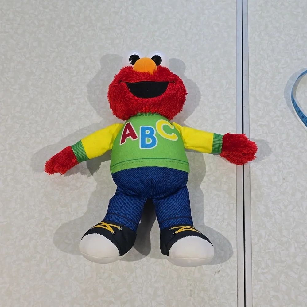 ABC Talking‎ and Singing Elmo in Spanish